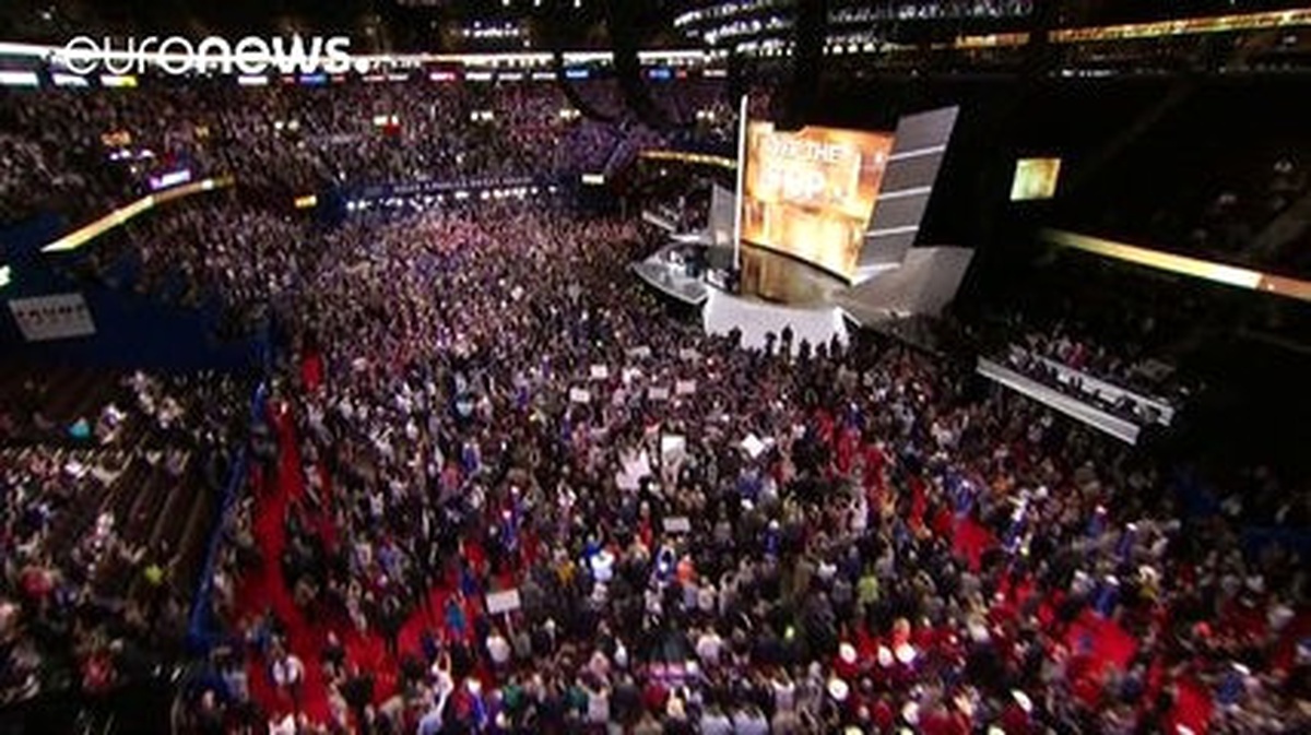 ABD\'de Donald Trump Cumhuriyetçi Parti Kurultayı\'ndaki Oylamada Başkan Adaylığı İçin Gereken...