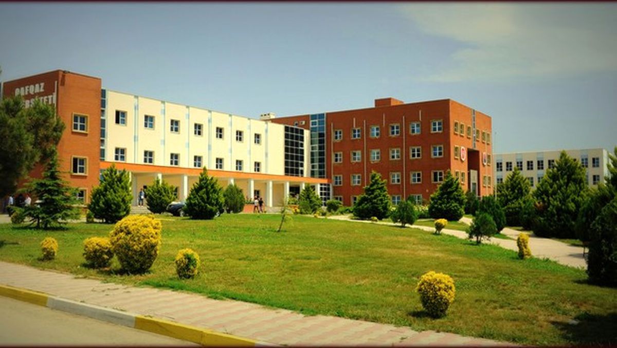 Azerbaycan\'daki \'Gülen\' Okulu Kapandı