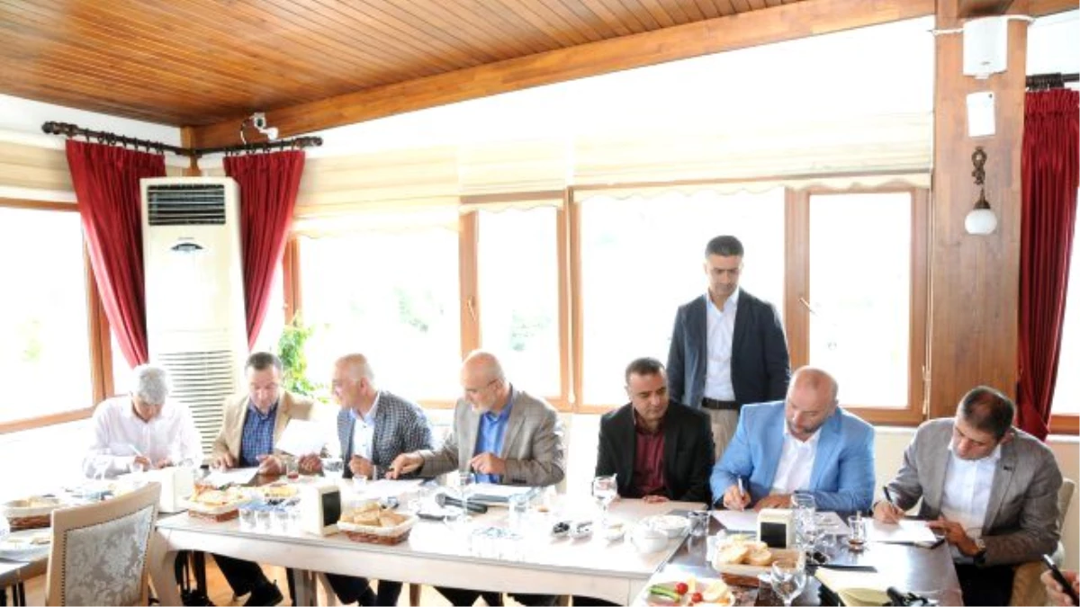 Beykoz Belediyesi ve Siyasi Partiler Darbeye Karşı Birleşti