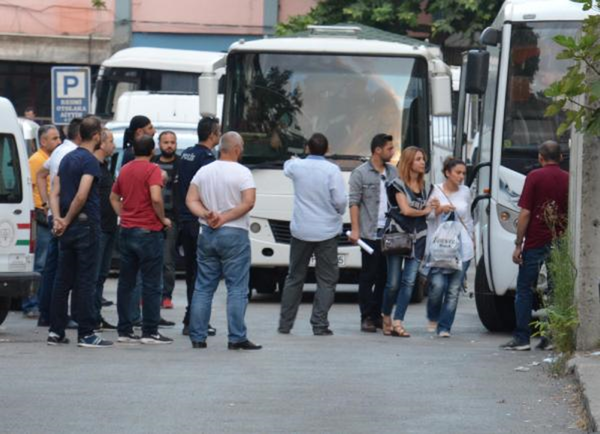 Bursa\'da 24 Hakim ve Savcı Tutuklandı