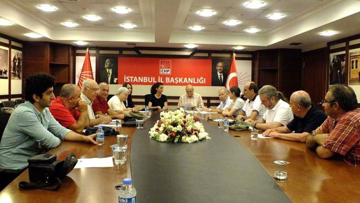 CHP İstanbul İl Çevre Komisyonu Üyeleri Darbeyi Kınadı