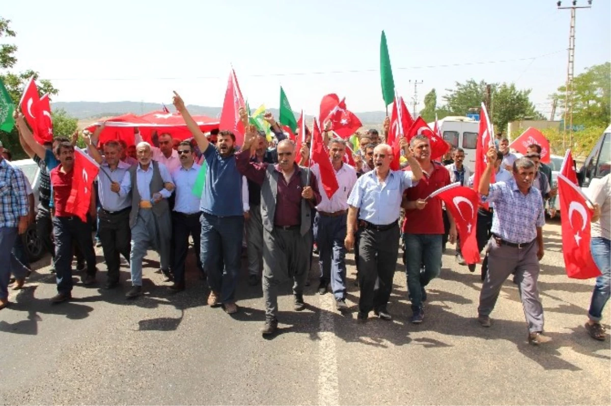 Darbe Girişimini Protesto Edip, Kurban Kestiler