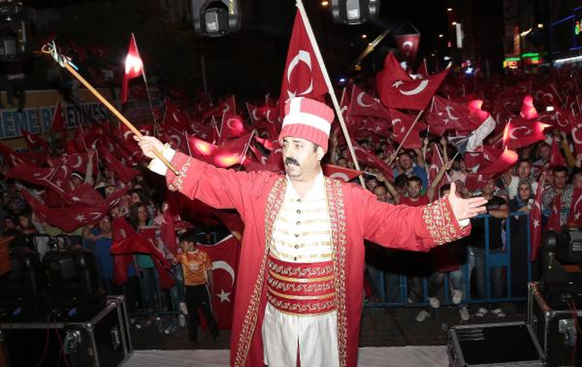 Darbecilere Karşı Demokrasi Nöbeti Devam Ediyor Stk\'lar Kefen Giydiler
