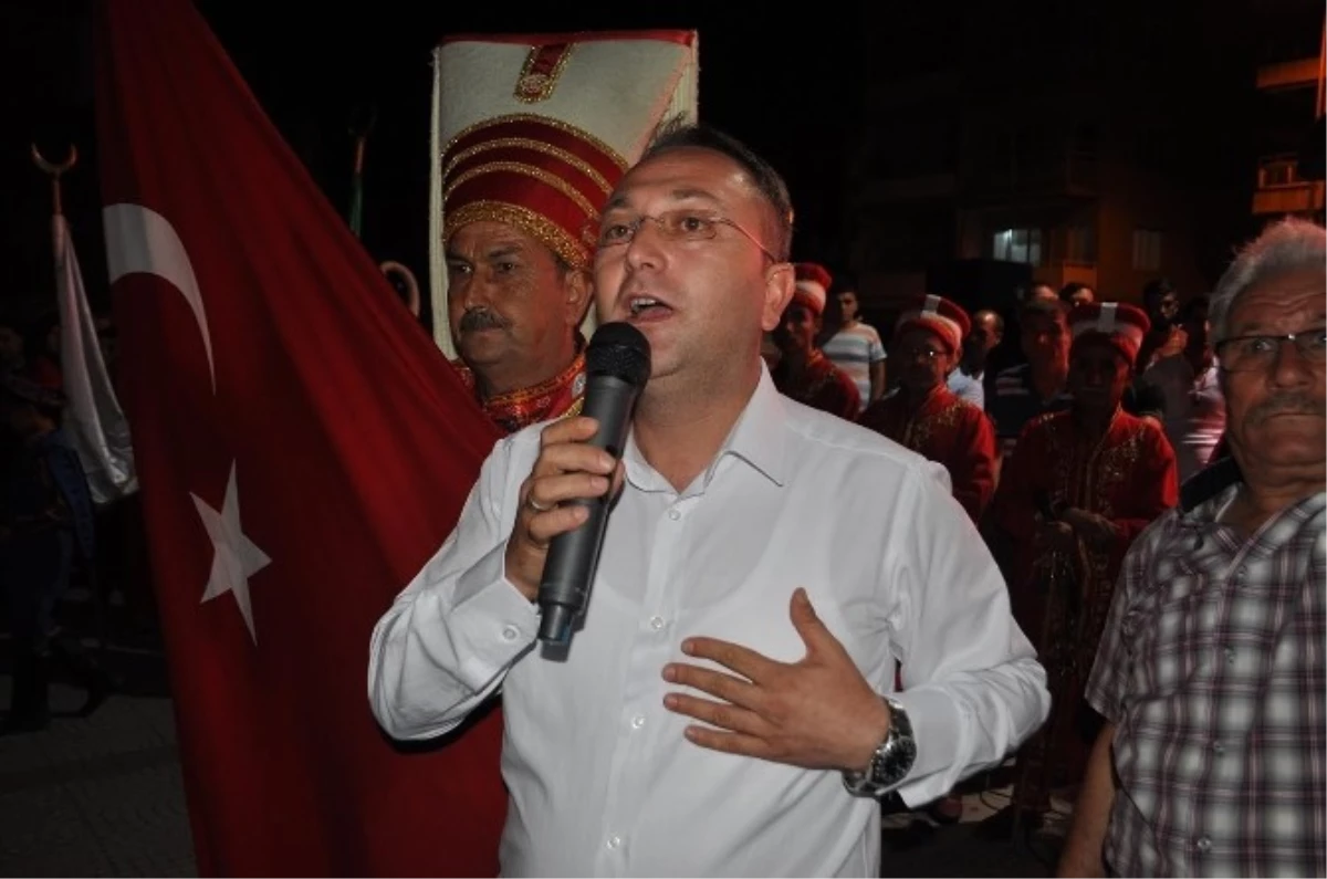 Demokrasi Nöbetine Mehteran Desteği