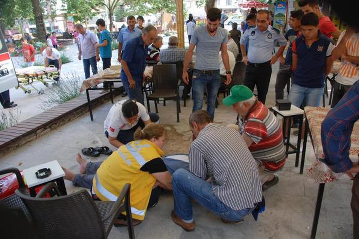 Epilepsi Nöbeti Geçiren Vatandaşa Duyarsız Kaldılar