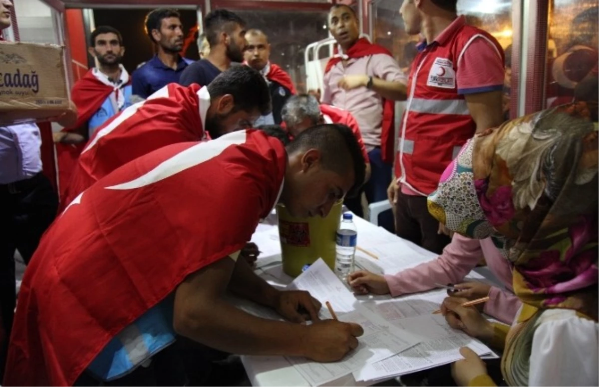 Eyyübiye Belediyesi Yüzlerce Personeliyle Kan Bağışında Bulundu