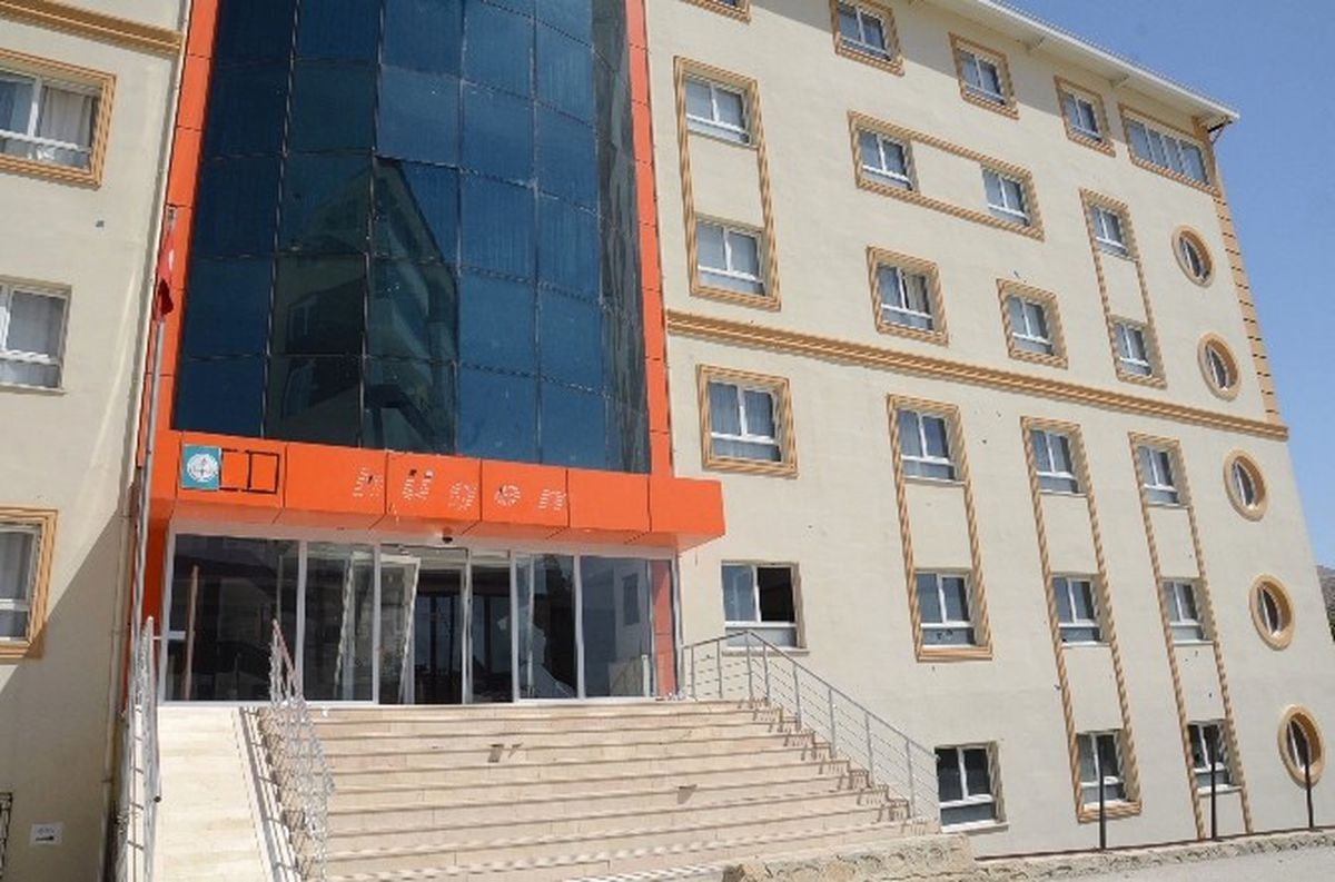 Fetö\'nün Dershanesi Taşlandı