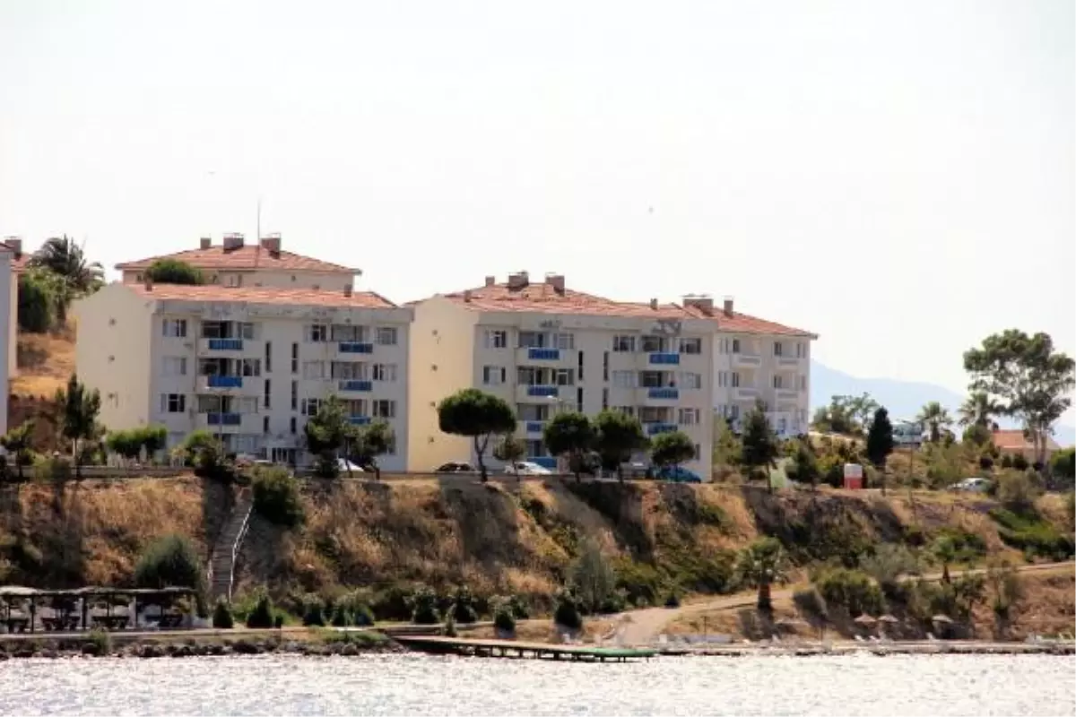 Foça\'da Askeri Lojmanlarda Arama