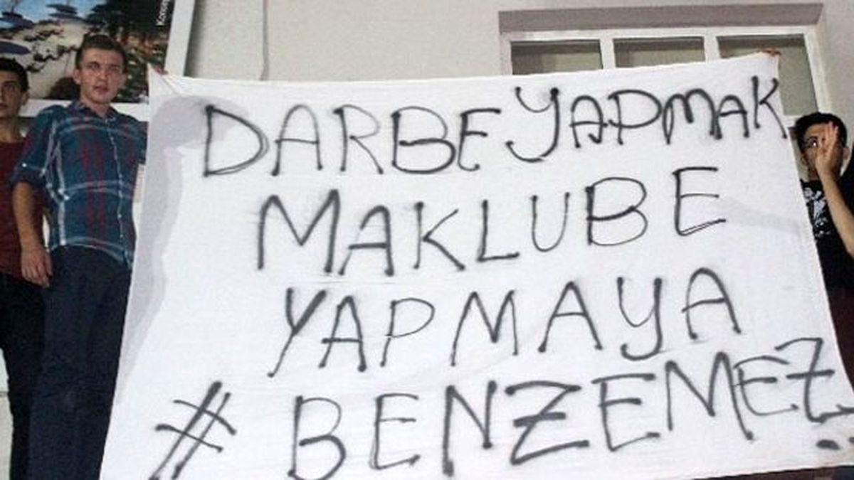 Gençlerden FETÖ'ye 'Maklube' Göndermesi