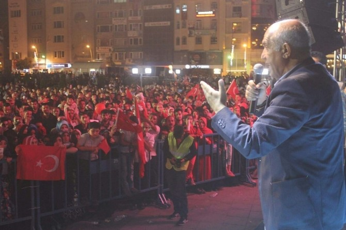 Ilıcalı "Bu Millet Duruşuyla Tüm Dünyaya Demokrasi Dersi Verdi"