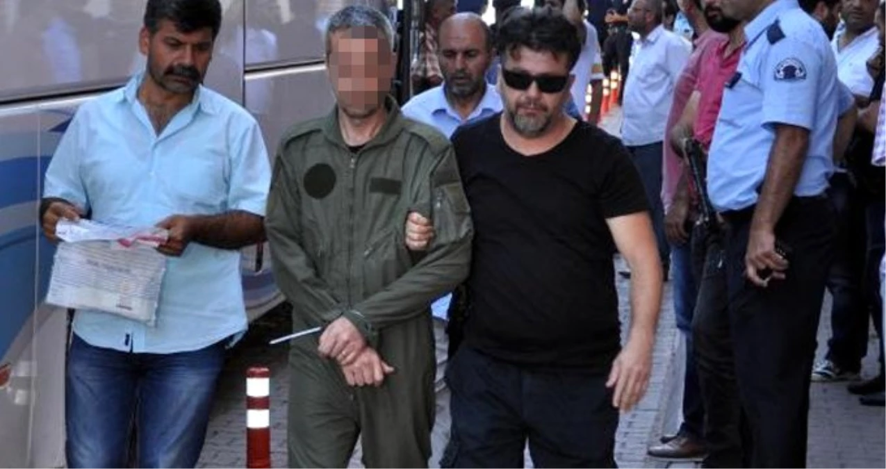 İzinsiz Askeri Uçak Kaldıran 48 Subay ve Astsubay Tutuklandı