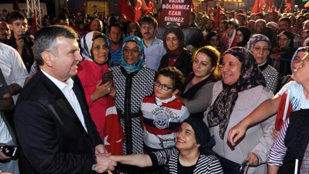 Mevlana Meydanı "Demokrasi Meydanı" Oldu