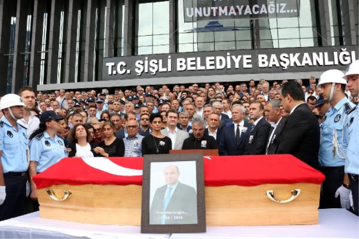 Şişli Belediye Başkan Yardımcısı Cemil Candaş İçin Tören Düzenlendi