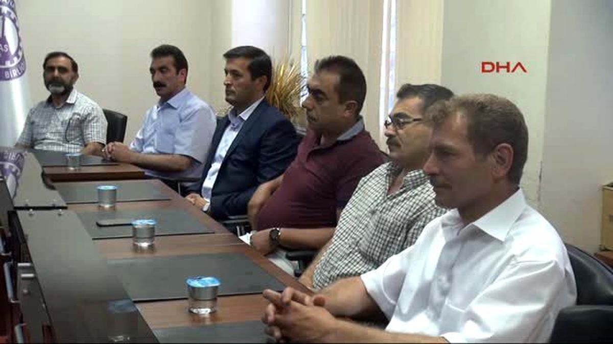 Sivas\'ta Esnaf Odalarından Darbe Girişimine Tepki