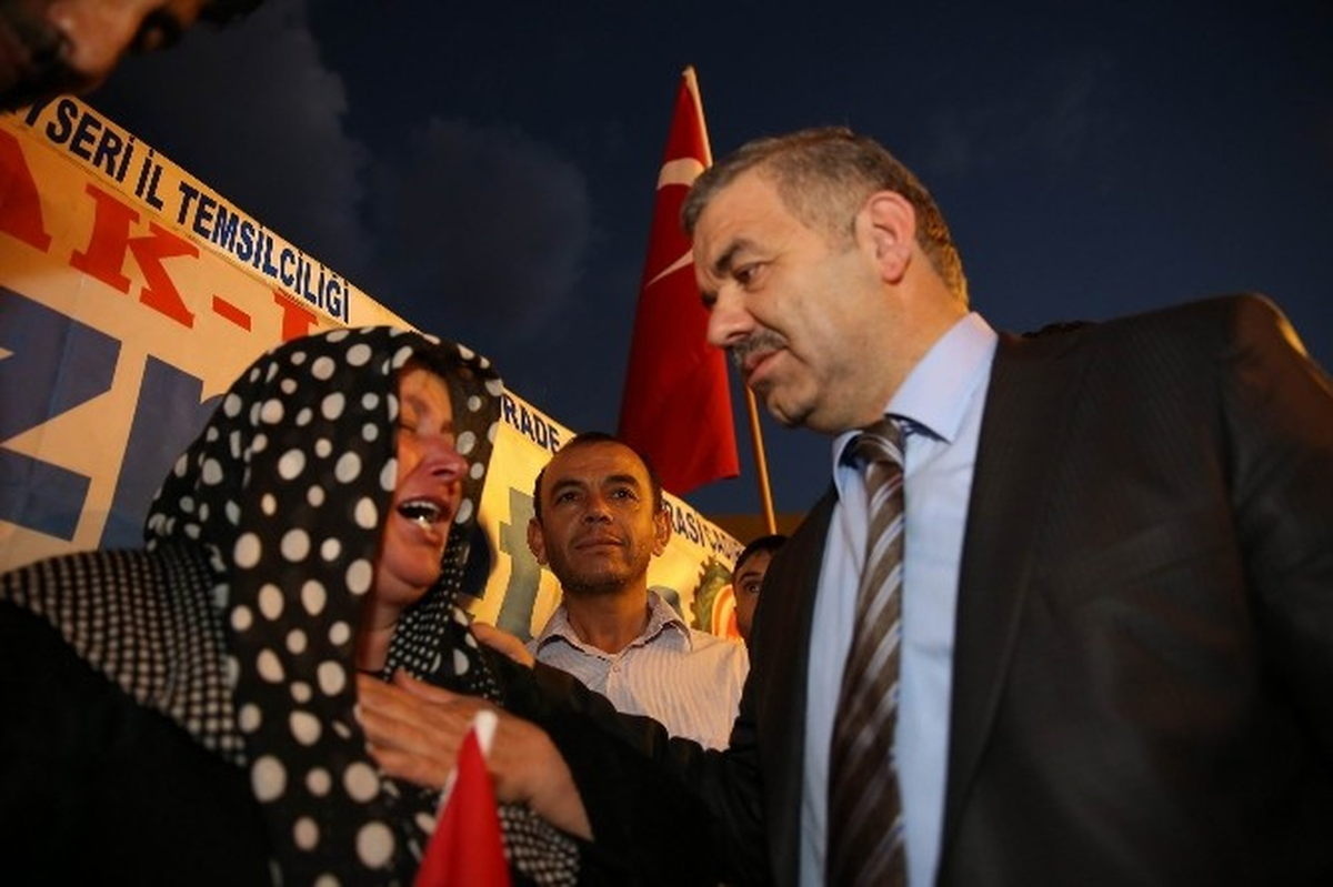Tankımız Tüfeğimiz Yok; Ama İmanımız Var"