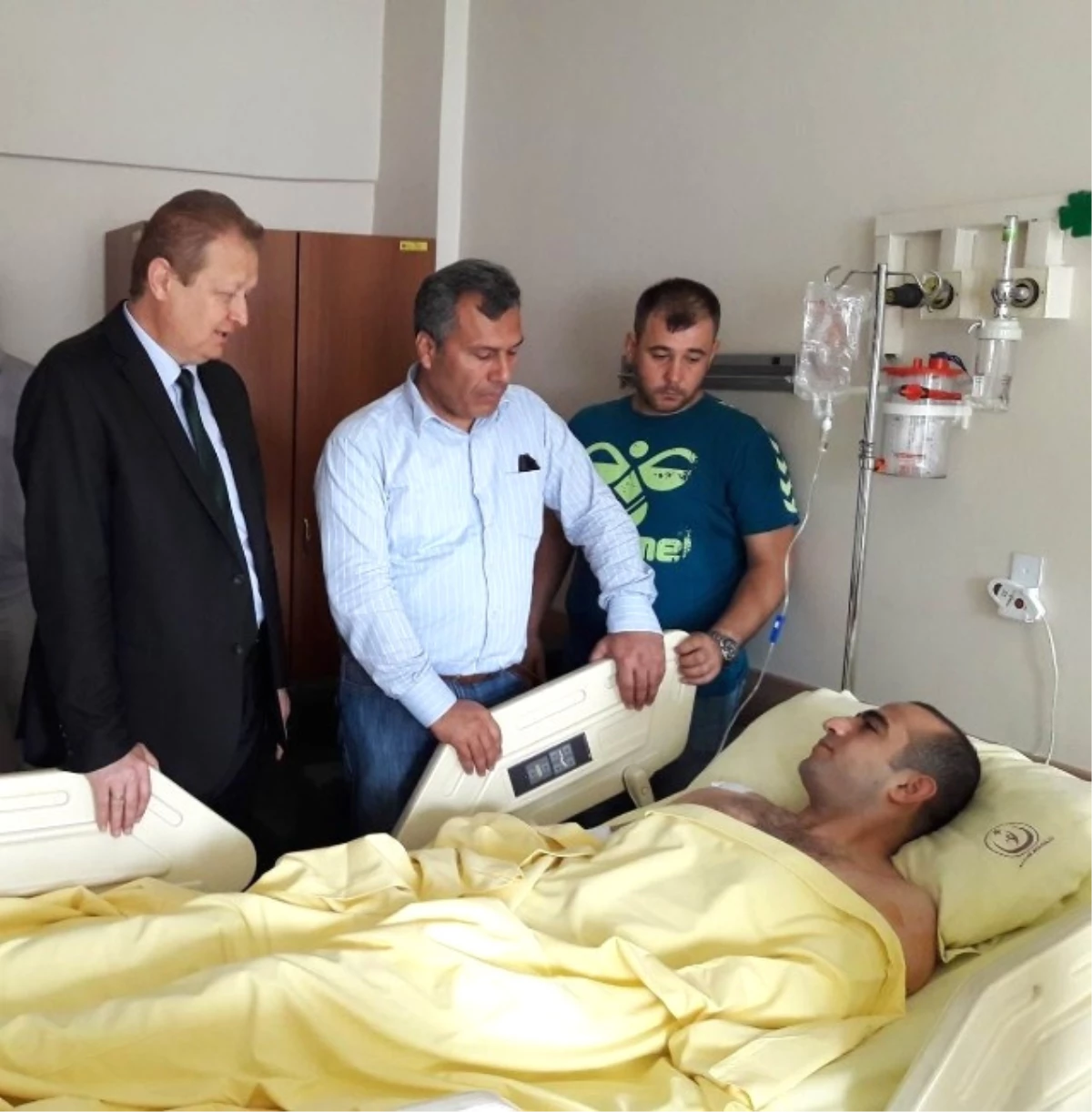 Trabzon\'un Maçka İlçesindeki Terör Saldırısında Yaralananlara Vali Yavuz\'dan Ziyaret