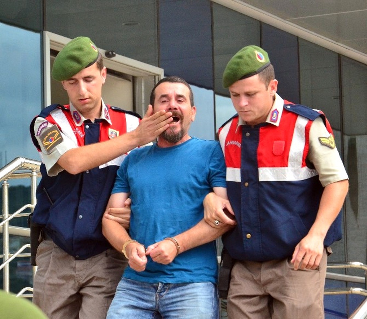 Turizmci Cumhurbaşkanına Hakaretten Tutuklandı