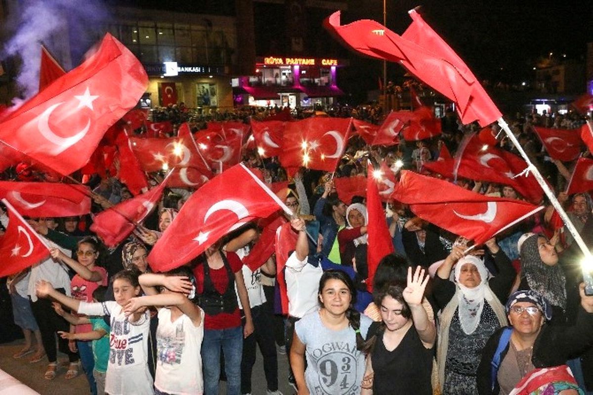 Yahyalı\'da \'Mili İrade Bekçileri\' Meydanda