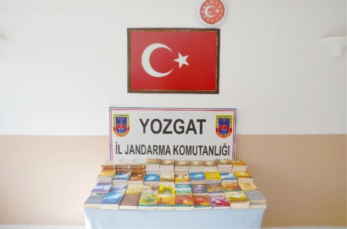 Yozgat\'ta Gülen\'e Ait Atılmış Kitaplar Bulundu