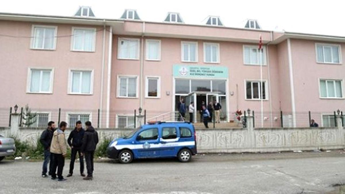 MEB Müsteşarı Tekin: FETÖ Okullarındaki Öğrencileri Devlet Okullarına Alacağız