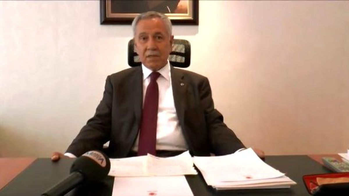 Arınç: FETÖ'nün Silahlı Örgüt Olduğunu Darbe Gecesi Anladım