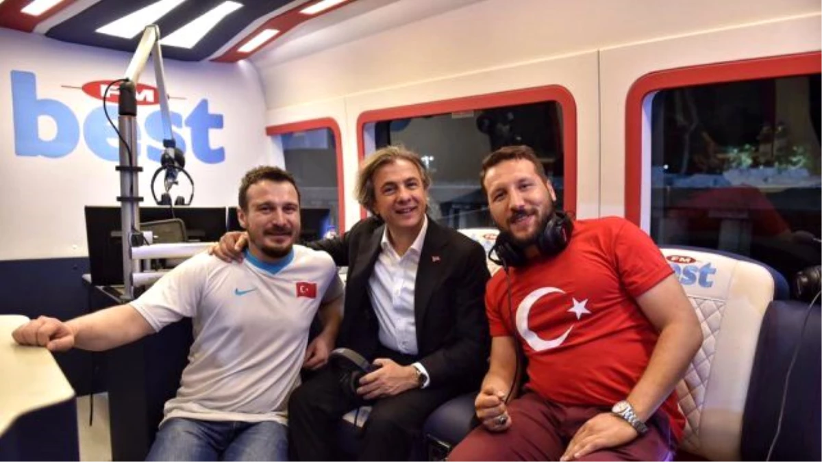 Best FM Taksim Meydanında Demokrasi Nöbetindeydi…