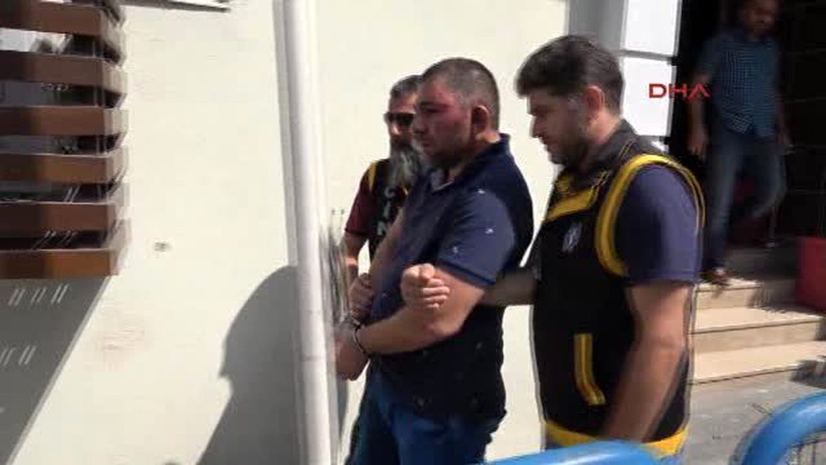 Bursa Polisi Ayağından Vurdu, Mermisi Bitince Yakalandı