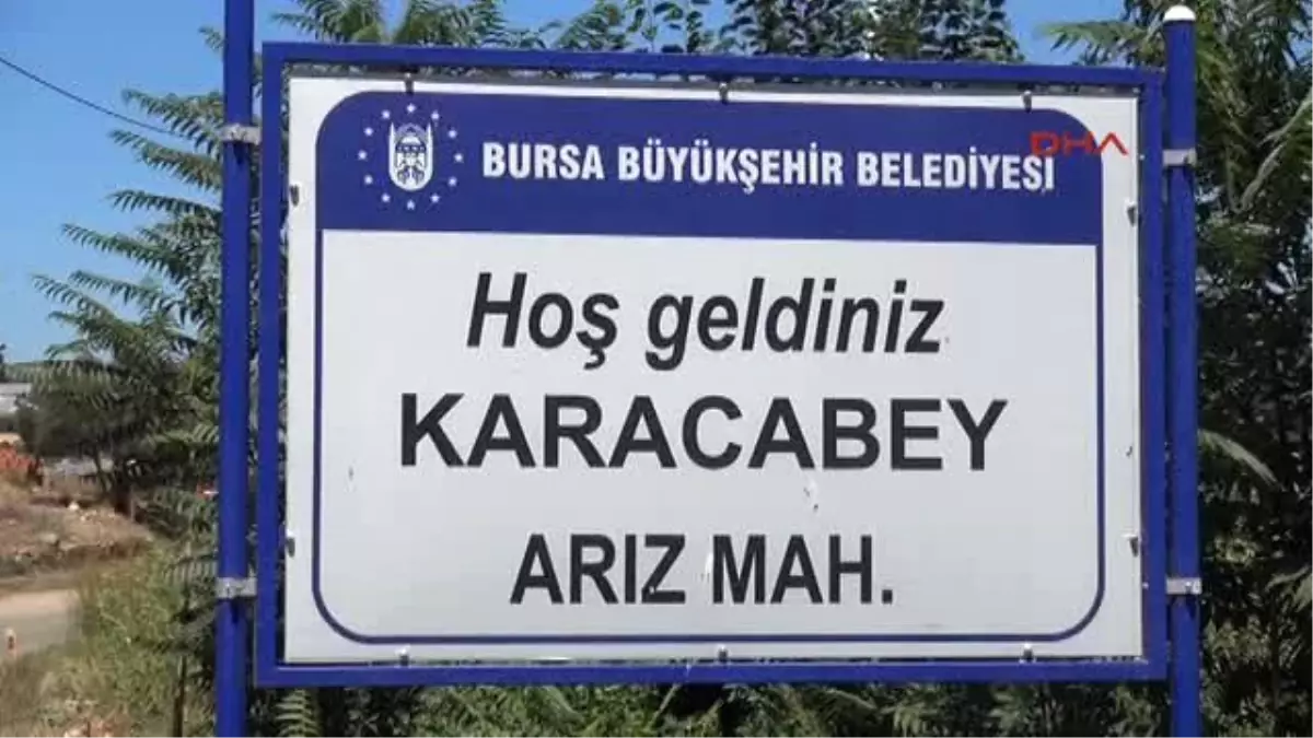 Bursa Yarbay Türkkan?ın Köyü Bayraklarla Donatıldı