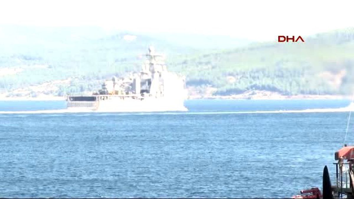 Çanakkale ABD Askeri Gemisi Çanakkale Boğazı\'ndan Geçti