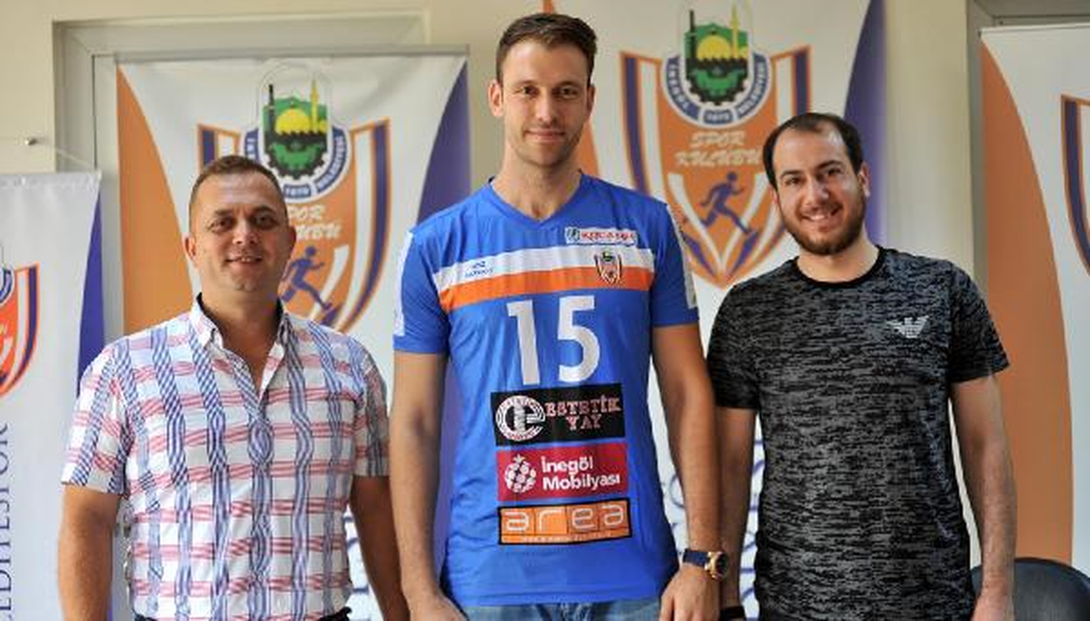 Cansın, İnegöl Belediyespor\'da Kaldı