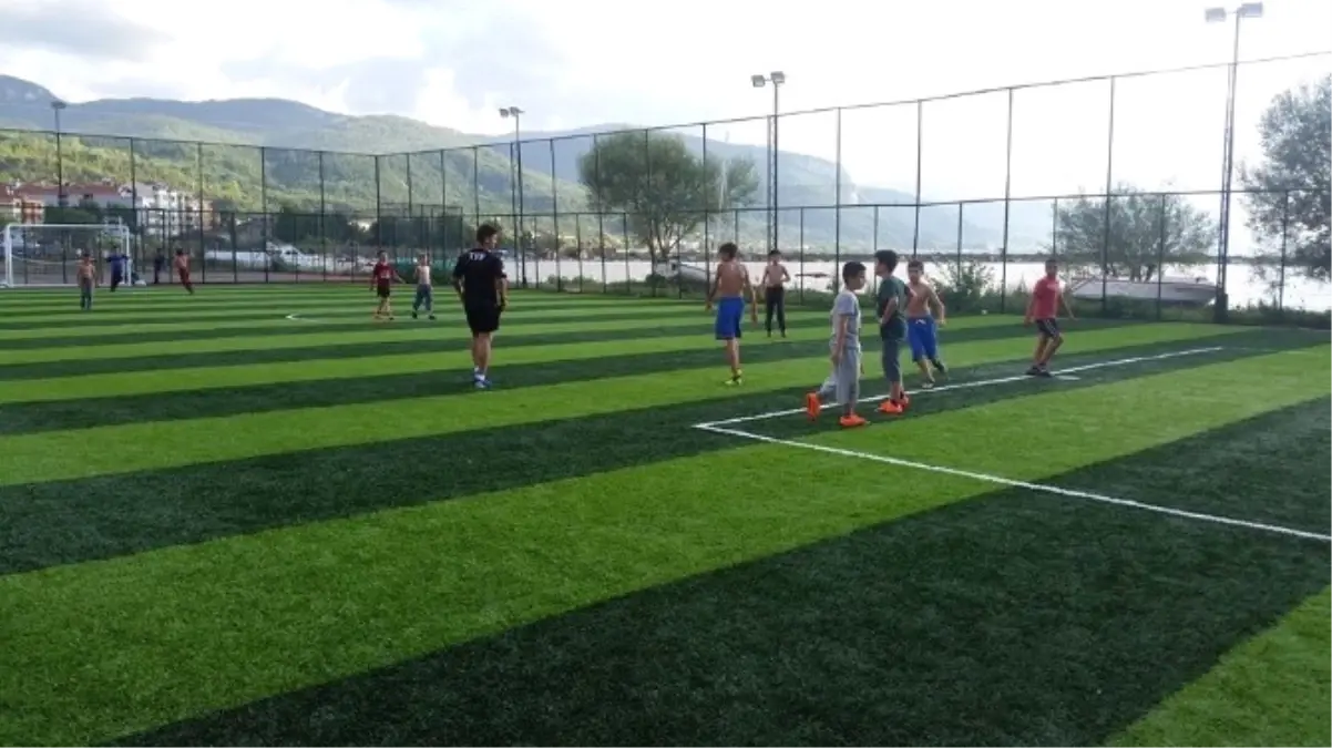 Cide\'de Camiler Arası Futbol Turnuvası