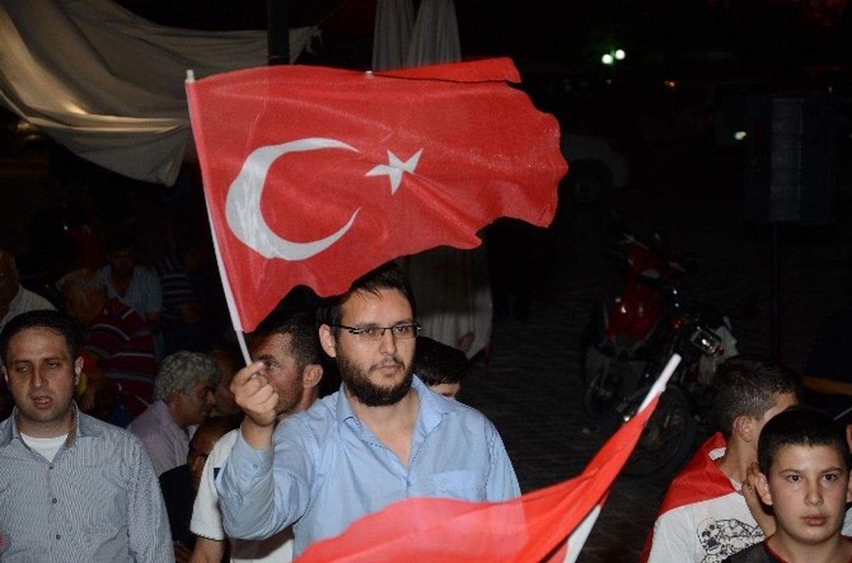 Darendelinin Demokrasi Nöbeti Devam Ediyor