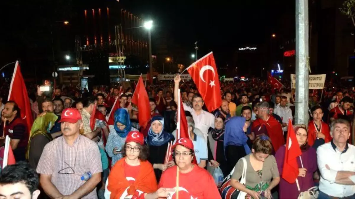 Demokrasi Nöbetine Osmangazi Desteği