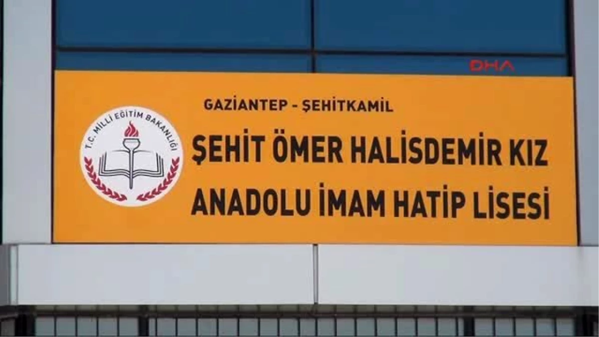 Gaziantep Demokrasi Şehidi Astsubayın Adı Gaziantep\'te Okula Verildi