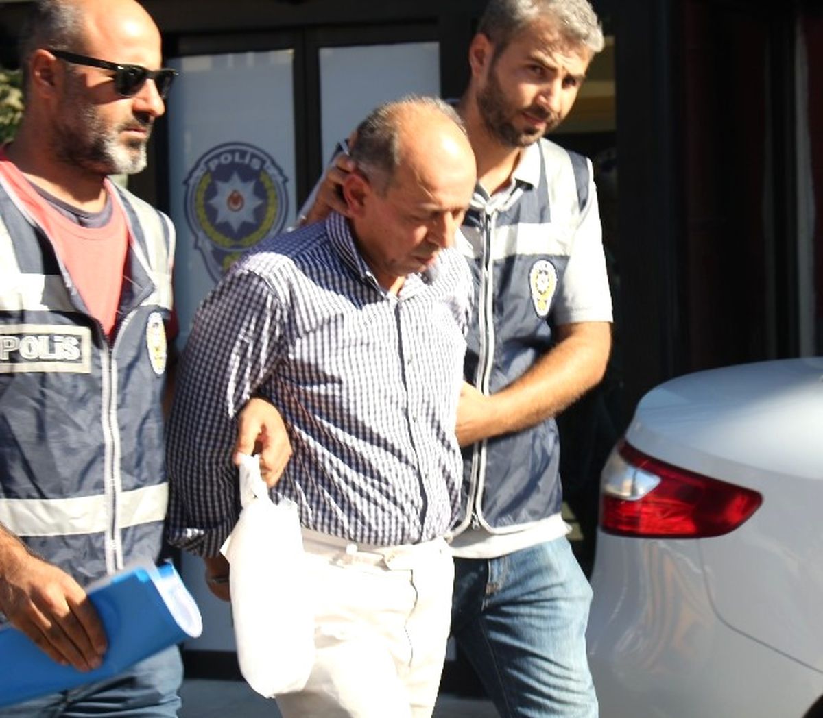 Gebze\'de 10 İş Adamı Gözaltına Alındı