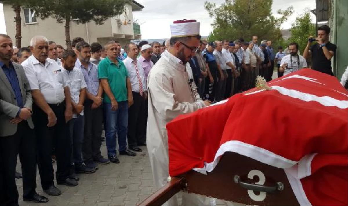 Makam Odası Aranan İlçe Emniyet Müdürü İntihar Etti (2)