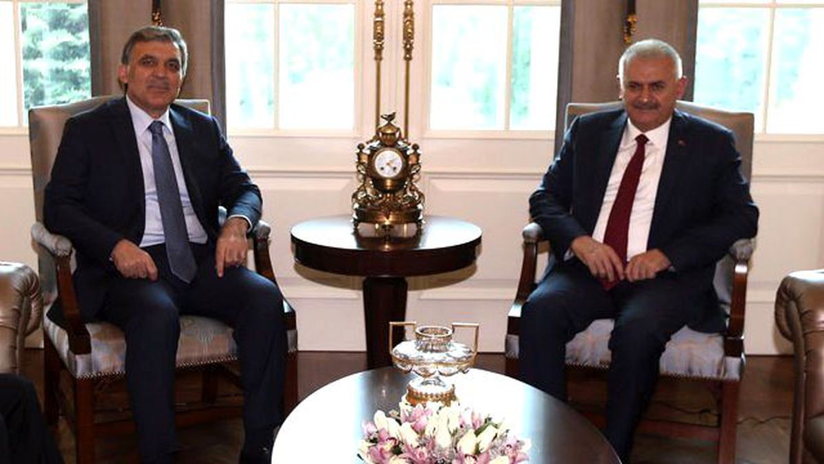 Gül, Başbakan, Meclis Başkanı ve 4 Partiyle Meclis'te Görüştü