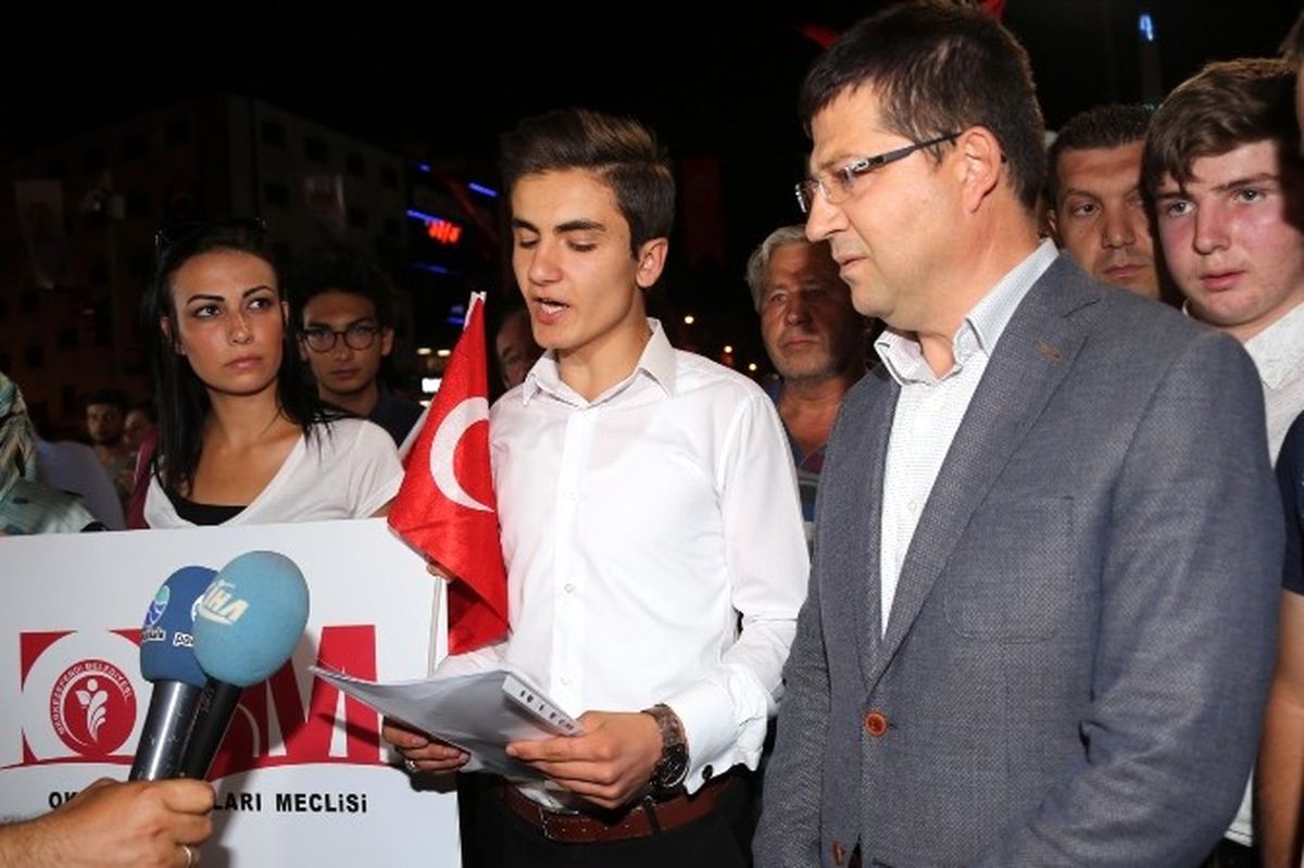 Merkezefendi Belediyesi Obm\'den Darbe Tepkisi