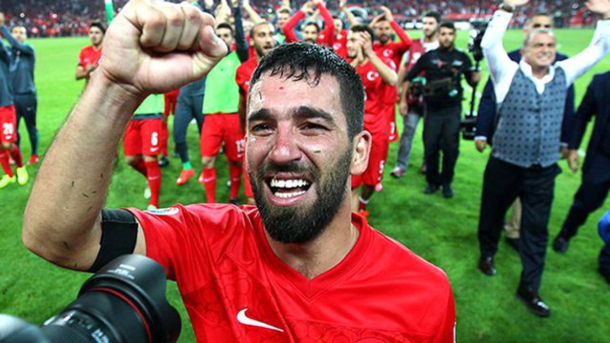 Arda Turan, 'Demokrasi Nöbeti'ne Katıldı