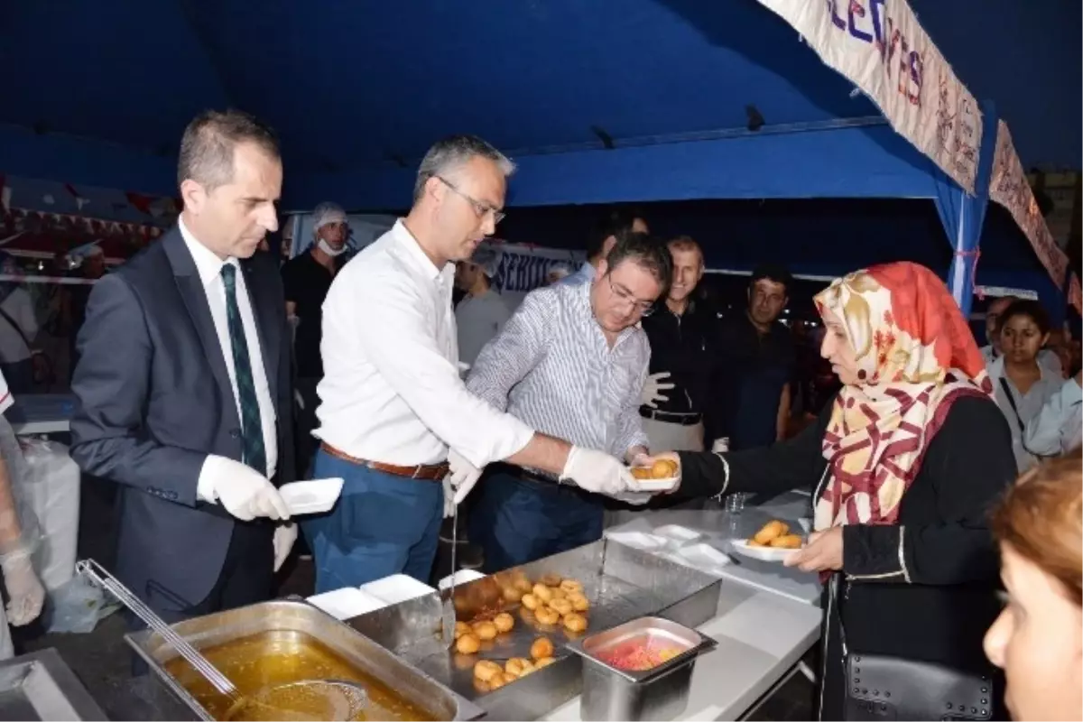 Aydın Büyükşehir Belediyesi, Demokrasi Şehitleri İçin Lokma Döktürdü