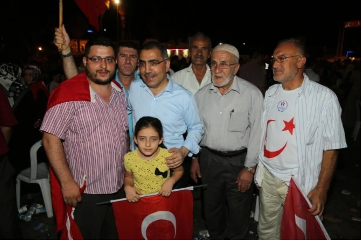 Başkan Çelikcan: "Gün Birlik Olma Günü"