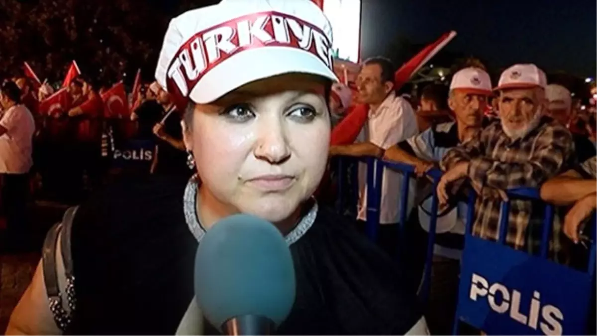 Demokrasi Nöbeti Tutan İzinci, Almanca Seslendi: "Şehitlerimiz Var, Hepiniz Destek Verin..."