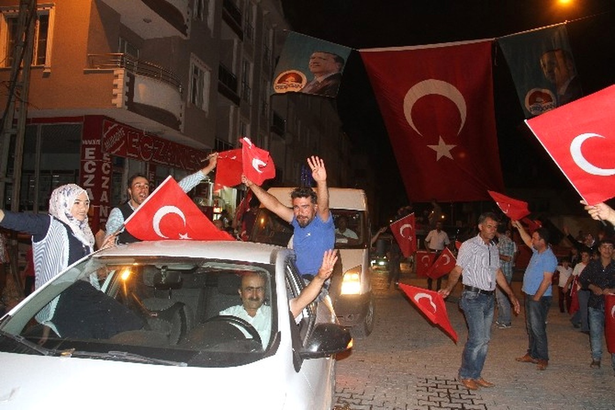 Demokrasi Şehitleri İçin Mevlit Okutuldu
