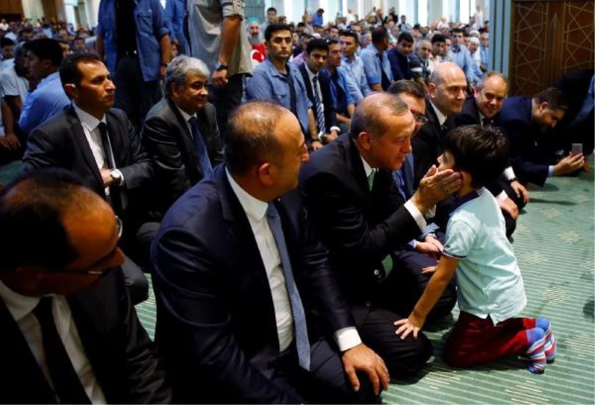 Erdoğan: Dayanışmamız Devam Edecek, Safları Sık Tutun