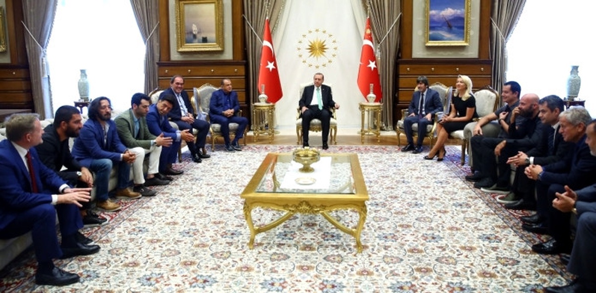 Futbol Camiasından Cumhurbaşkanına Ziyaret!