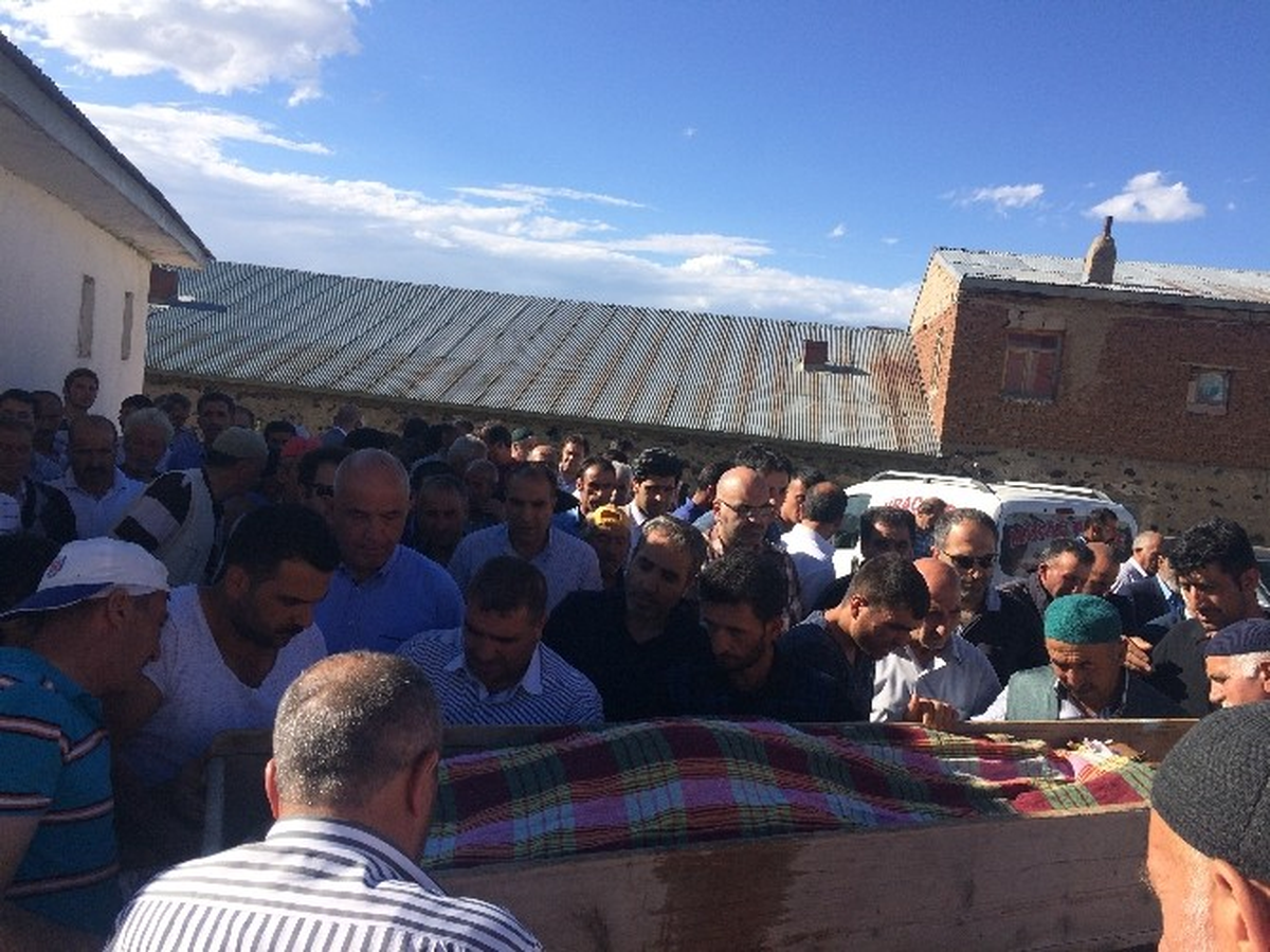 Gazeteci Naci Ergen\'in Anne Acısı