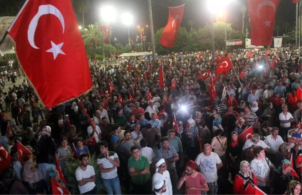 Mersin\'de Çocuklarda Demokrasi Nöbetinde