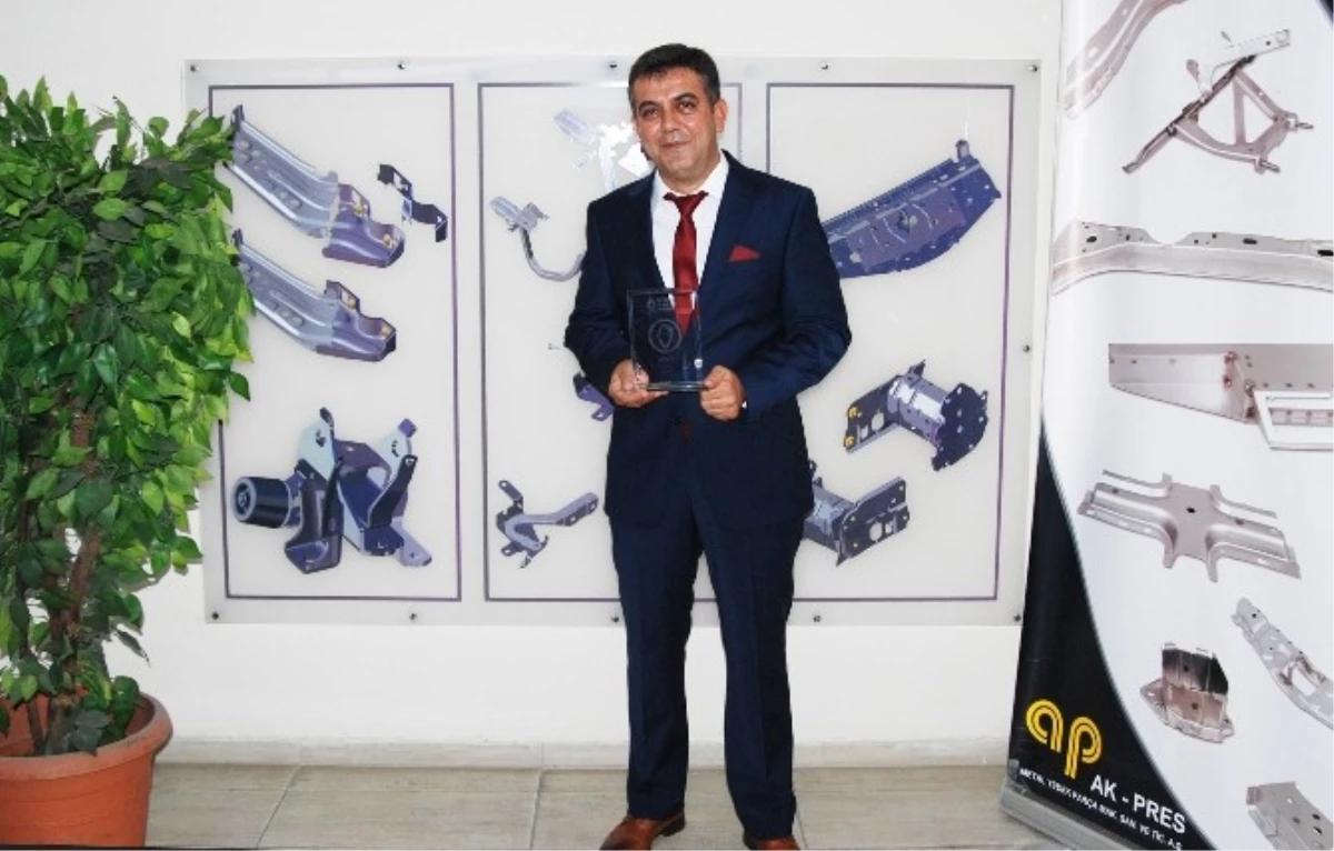 Renault Tedarikçi Kalite Ödülü" Bu Yıl da Ak Pres Otomotiv\'in Oldu