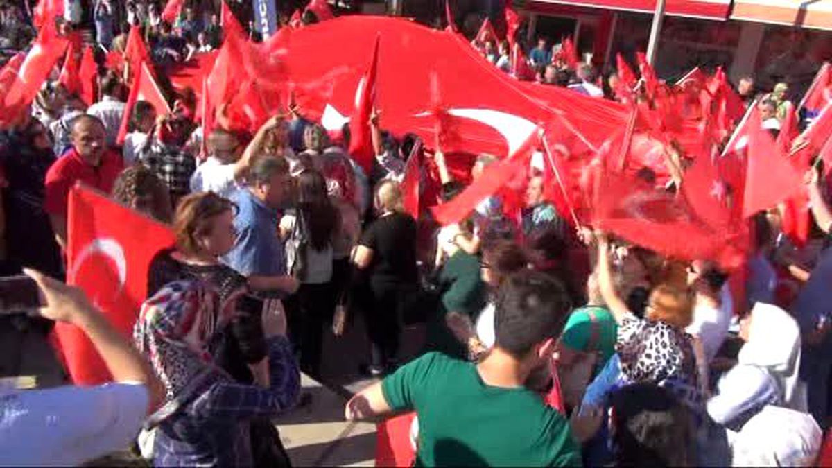 Zonguldak?ta Darbe Girişimi Protestosu