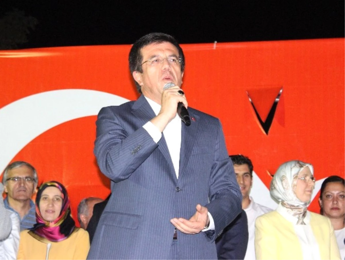Bakanı Nihat Zeybekci, "Milletin Demokrasi Devrimi, 79 Milyonun Devrimidir" Dedi.